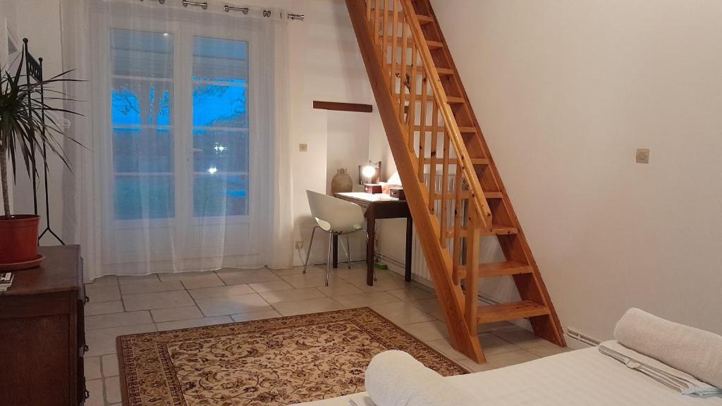 Domaine De Pelouaille - Chambre D'Hotes Сен-Жан-д'Анжелі Екстер'єр фото