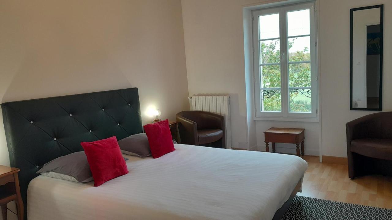 Domaine De Pelouaille - Chambre D'Hotes Сен-Жан-д'Анжелі Екстер'єр фото